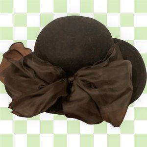 Vintage Arlin black felted wool hat with large bow